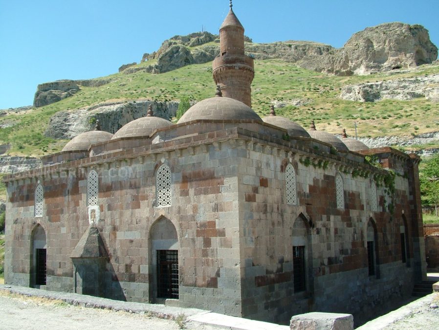 Gök Meydan Camii