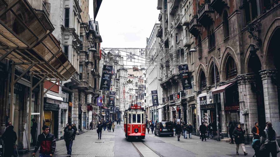 Taksim Meydanı & İstiklal Caddesi