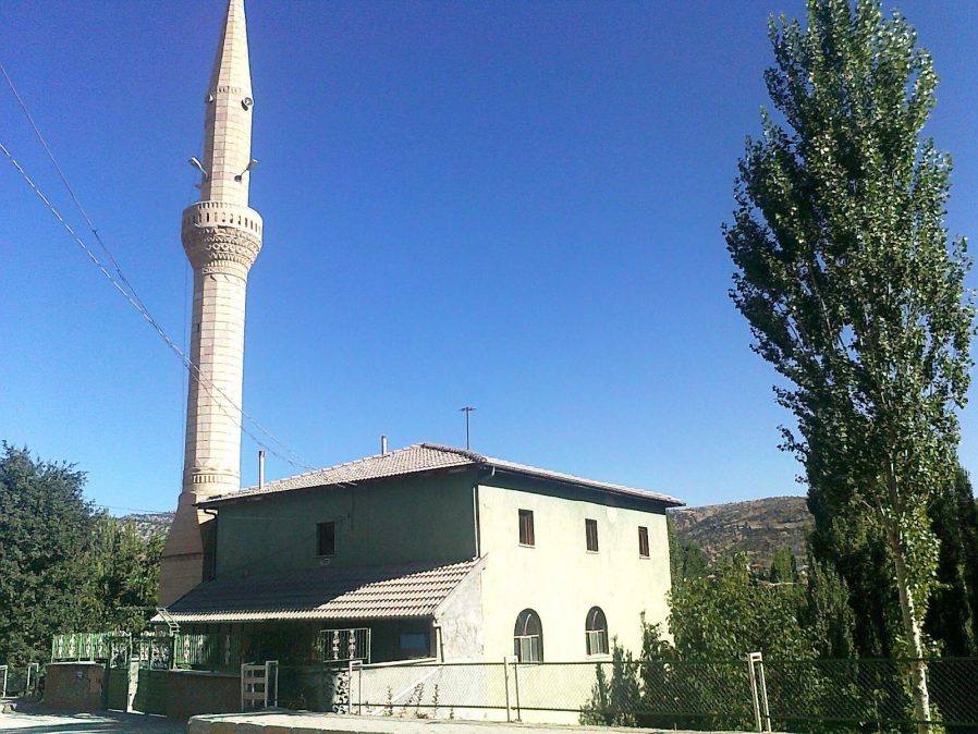 Aralık Ortaköy Camii