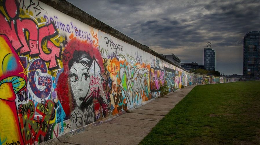 Berlin Duvarı’nı Görün