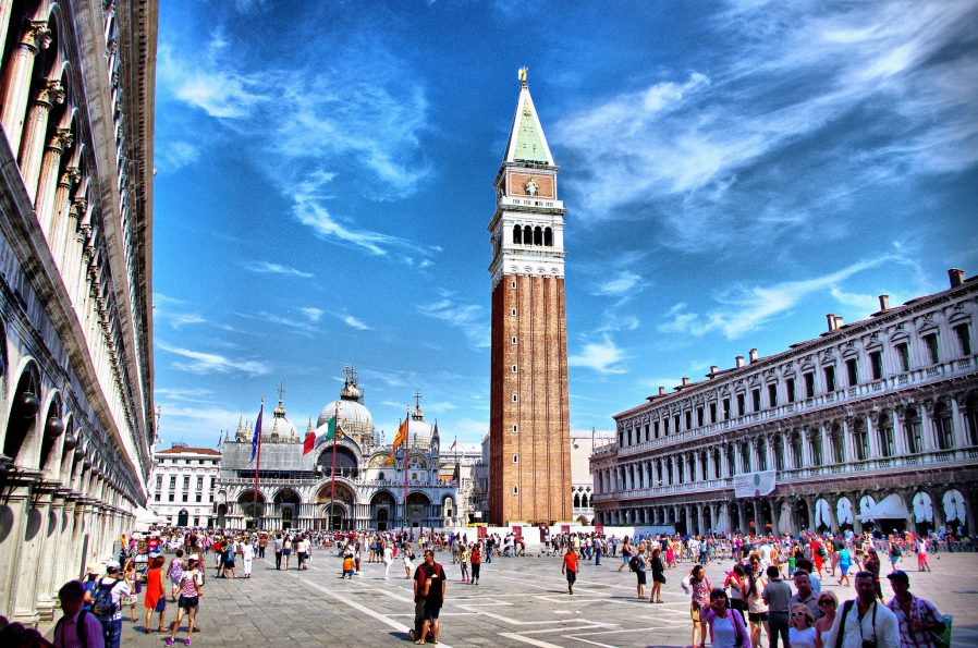 San Marco Meydanı’nı ve Şehrin Tarihi Yapılarını Görün