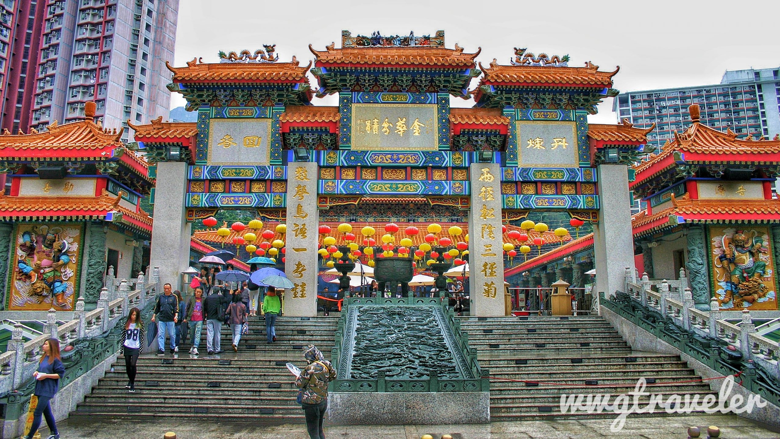 Wong tai sin. Wong tai sin Temple. Храм Вонтайсинь. Храм Хонг Вей в Китае.