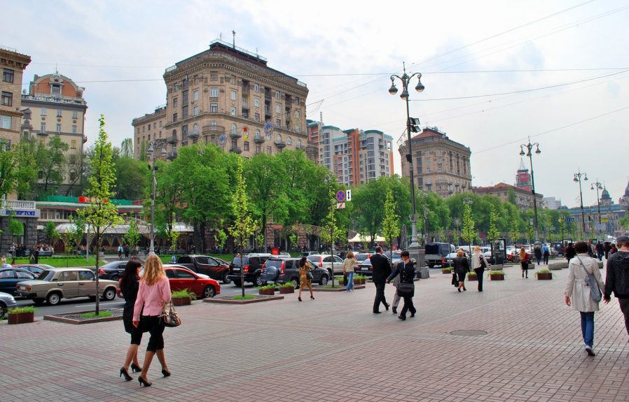 Kiev’in Merkezinde Yürüyüş Yapın ve Tarihi Yapıları Seyredin