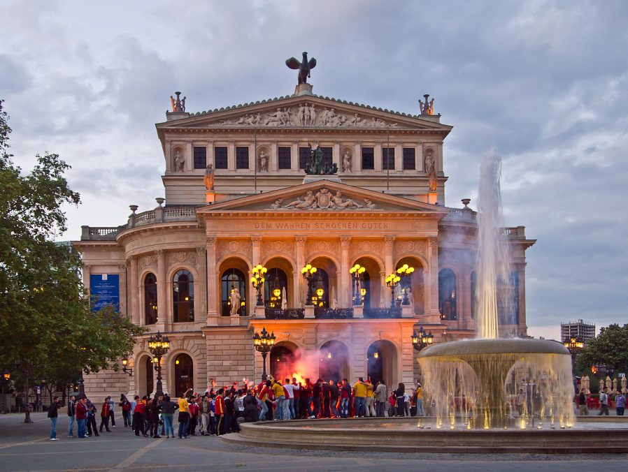 Eski Opera Binası (Alte Oper)